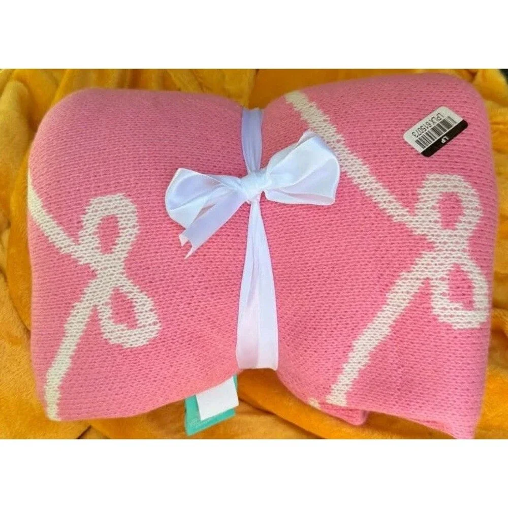 Pillowfort Pretty Bow Kids Throw Blanket Pink 48 x 58 in New